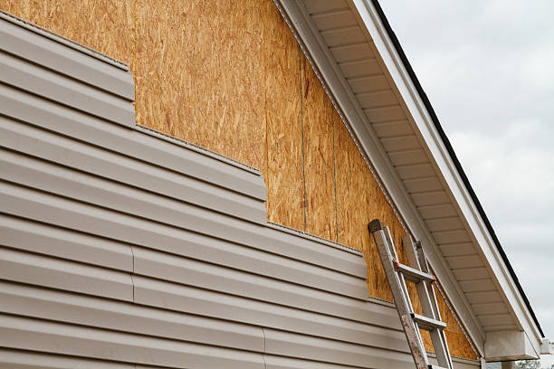 24/7 Emergency Siding Repair experts in Aurora, MN